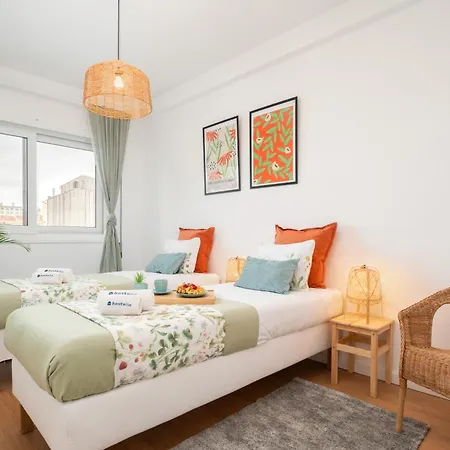 Host Wise - Spacious Modern Flat W Balcony * ポルト