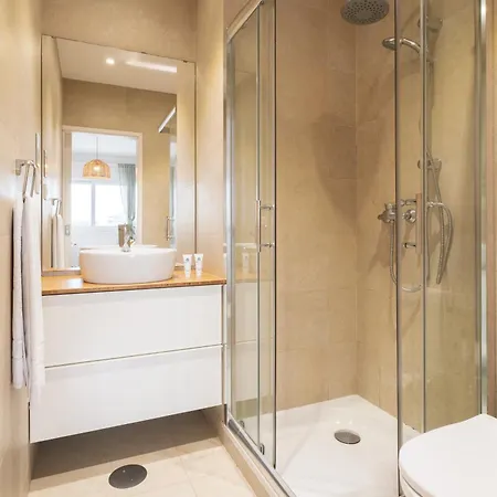 アパート Host Wise - Spacious Modern Flat W Balcony