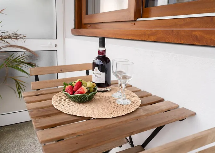 Host Wise - Spacious Modern Flat W Balcony Lägenhet *