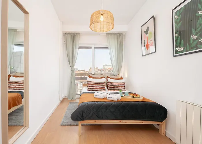 Host Wise - Spacious Modern Flat W Balcony Appartamento