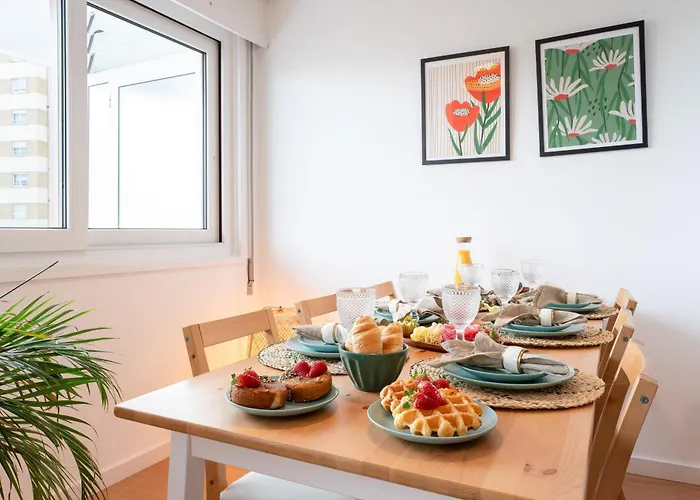 Host Wise - Spacious Modern Flat W Balcony Appartamento