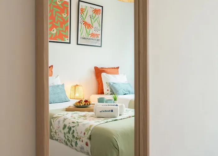 Host Wise - Spacious Modern Flat W Balcony *