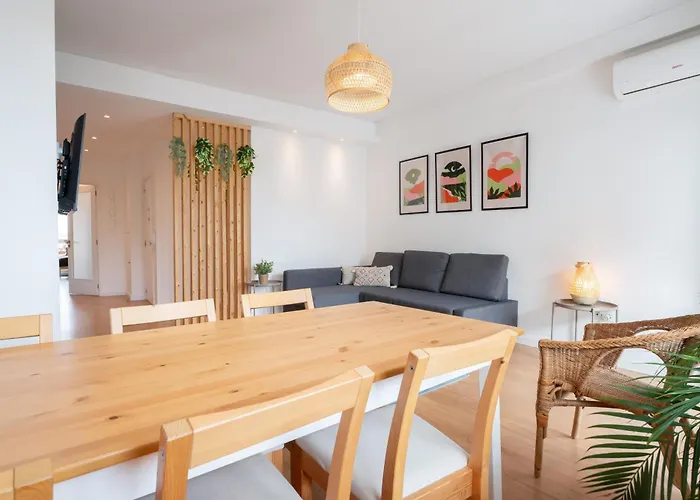 Host Wise - Spacious Modern Flat W Balcony Апартаменты Порту